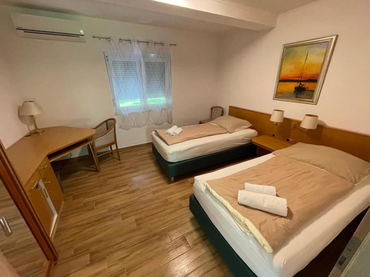Liget Ueduelopark Fonyod Aparthotel Buitenkant foto