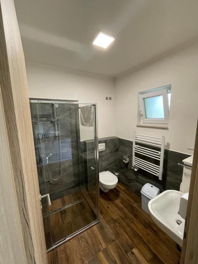 Liget Ueduelopark Fonyod Aparthotel Buitenkant foto