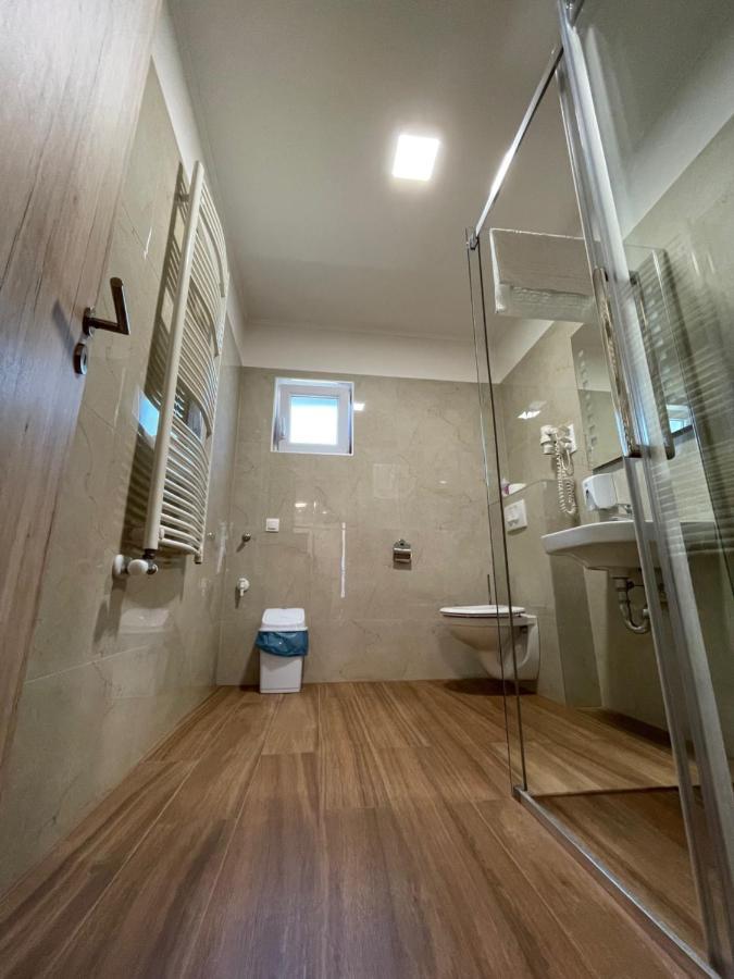 Liget Ueduelopark Fonyod Aparthotel Buitenkant foto